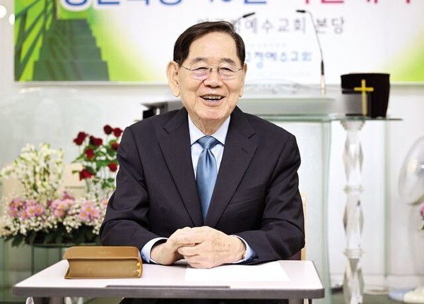 림택권 총회장이 최근 서울 강남구 압구정로 웨이크 사무실에서 교단 운영 철학에 관해 이야기하는 모습